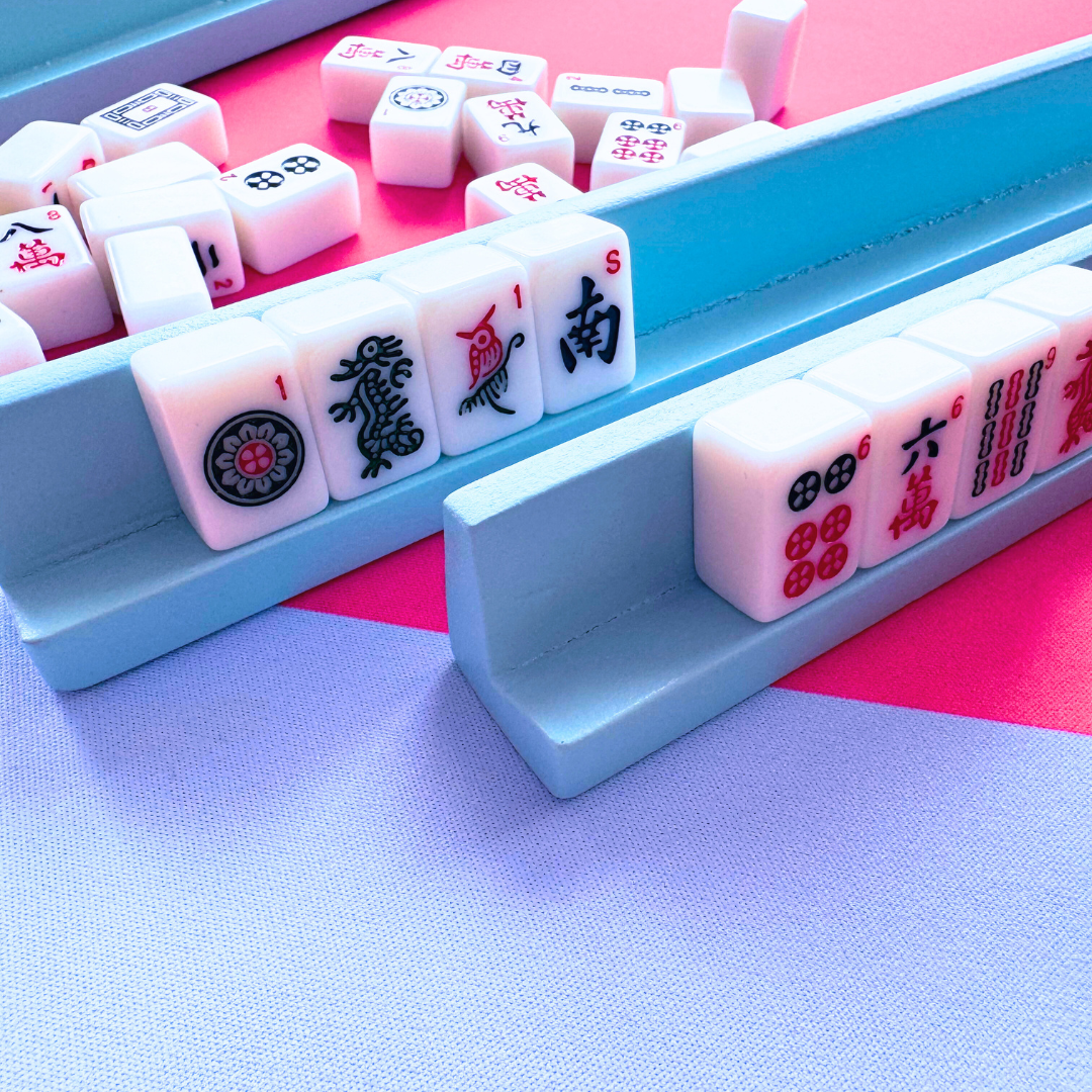 Mini Mahjong Mat (4 Color Combinations) | For Small & Travel Mah Jongg | Scalloped Edges & Bright Colors | 21" x 21": Blue Center- Green Scallop