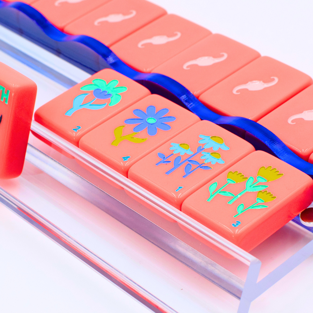 Port A Wavy Acrylic Mahjong Racks | Magnetic Pushers: Green