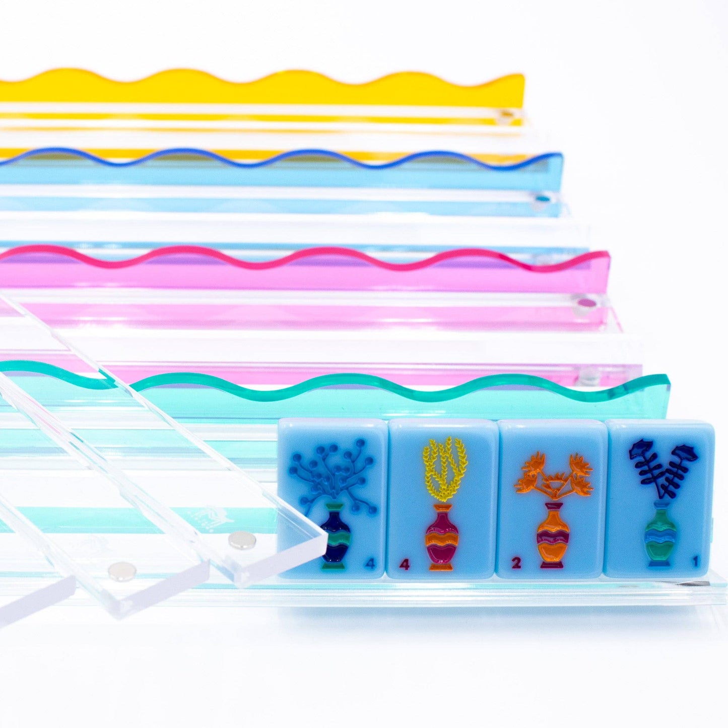 Port A Wavy Acrylic Mahjong Racks | Magnetic Pushers: Green
