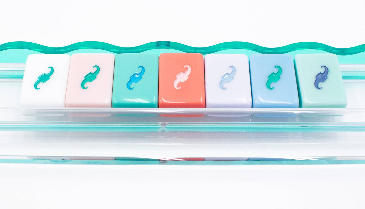 Port A Wavy Acrylic Mahjong Racks | Magnetic Pushers: Green