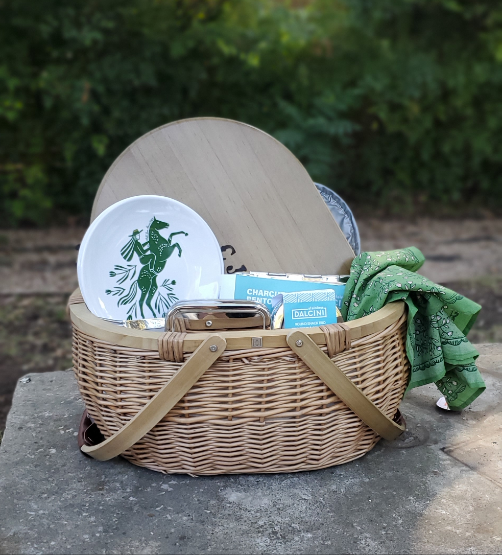 Grove Picnic Package: Perfect Gift for the Distinctive Host! Anniversaries, Birthdays, Weddings, Clients