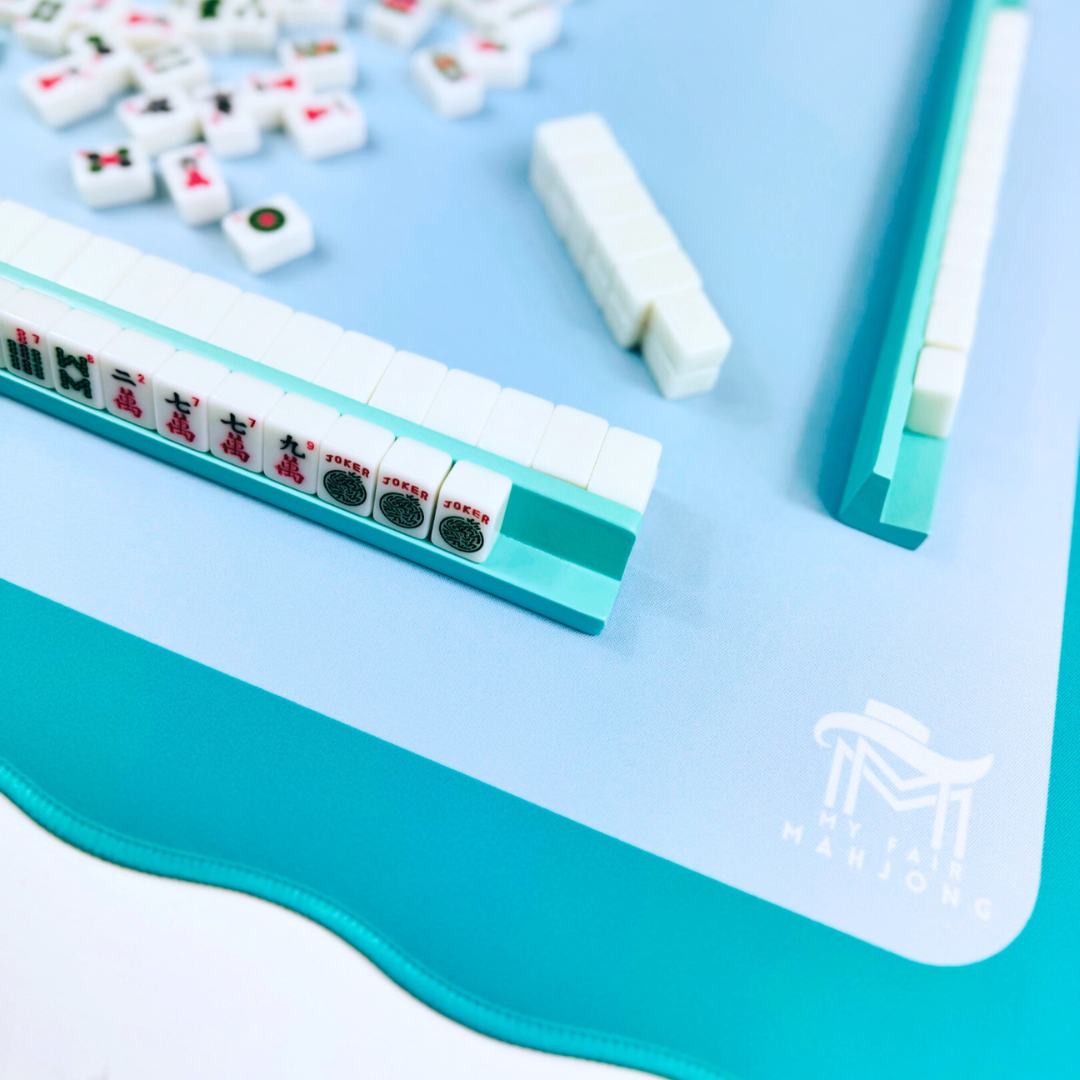 Mini Mahjong Mat (4 Color Combinations) | For Small & Travel Mah Jongg | Scalloped Edges & Bright Colors | 21" x 21": Blue Center- Green Scallop