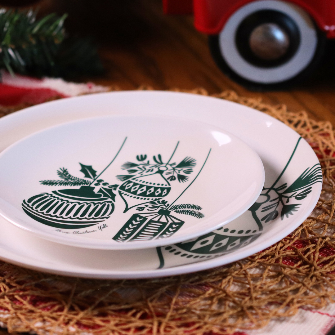 "Merry Christmas, Y'all" MELAMINE Medium Ornaments Plate (Set of 4)