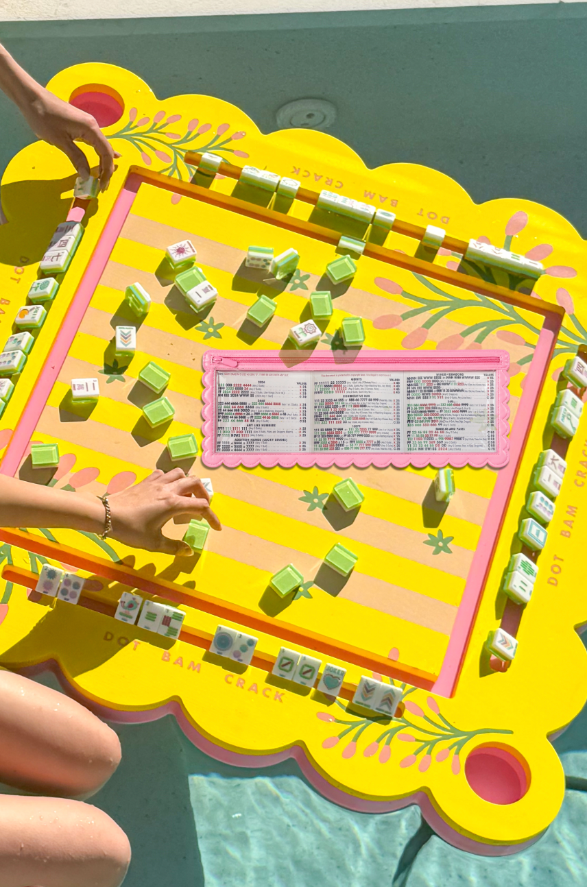Splash-Proof Mahjong Card Holder for Pool Mahjong - Pink Scallops STANDARD SIZE: One Card Holder