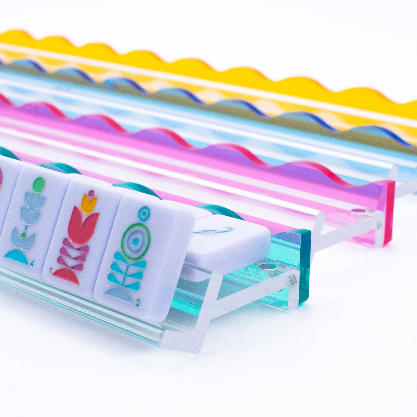 Port A Wavy Acrylic Mahjong Racks | Magnetic Pushers: Green