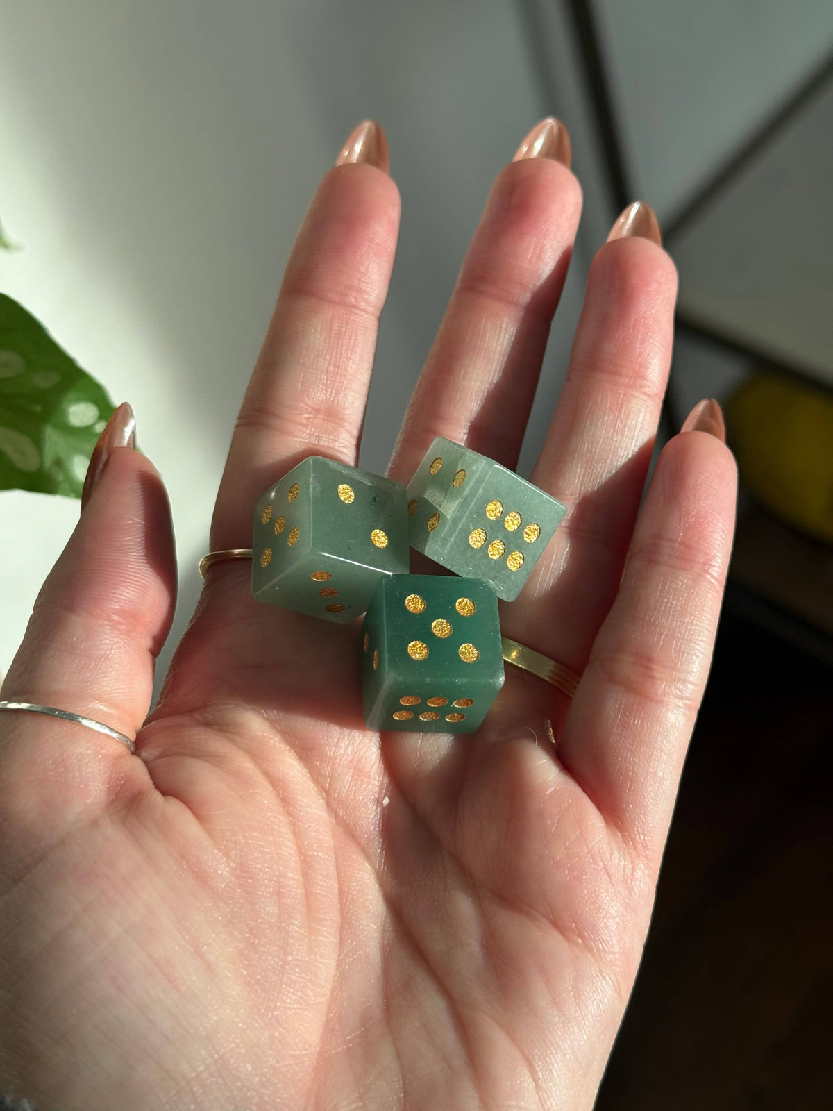 Pemberton Carved Dice: Green Aventurine